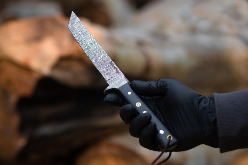 Hand-Forged Damascus Tanto Hunting Knife – Full Tang with Leather Sheath