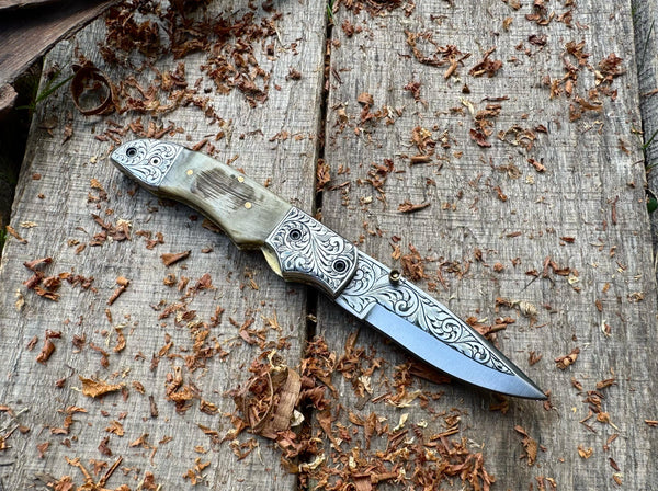 Folding Pocket Knife J2 steel Natural Mountain Sheep Horn Handle with Hand Engraved Bolster and Hand Engraved Blade USFOL05