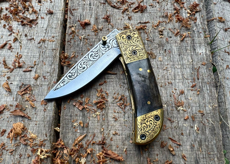 Folding Pocket Knife J2 steel Ram Horn with Hand Engraved Brass Bolster and Hand Engraved Blade USFOL07