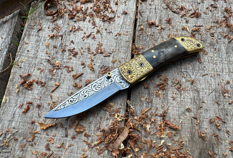 Folding Pocket Knife J2 steel Ram Horn with Hand Engraved Brass Bolster and Hand Engraved Blade USFOL07
