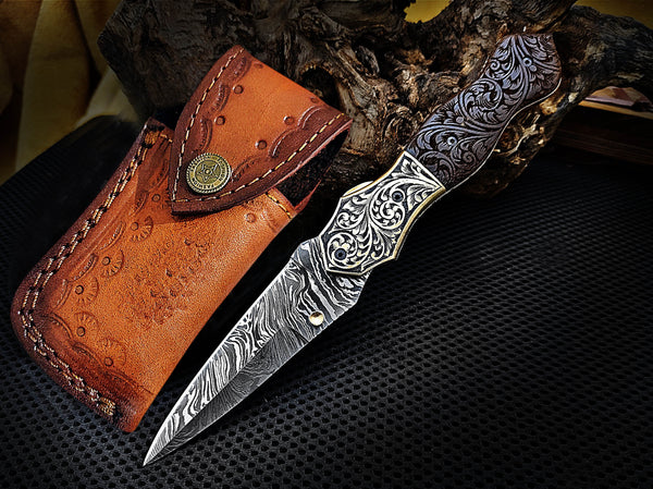 Dagger Folding Pocket Knife Hand Engraving on Walnut Wood and on Bolster